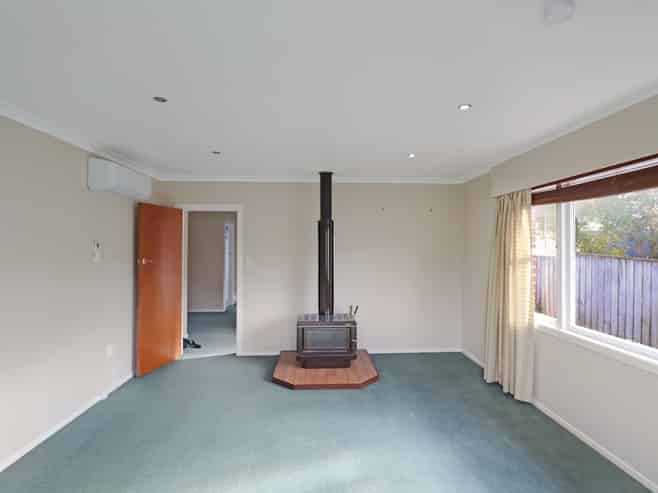33 Victory Crescent , Tawa
