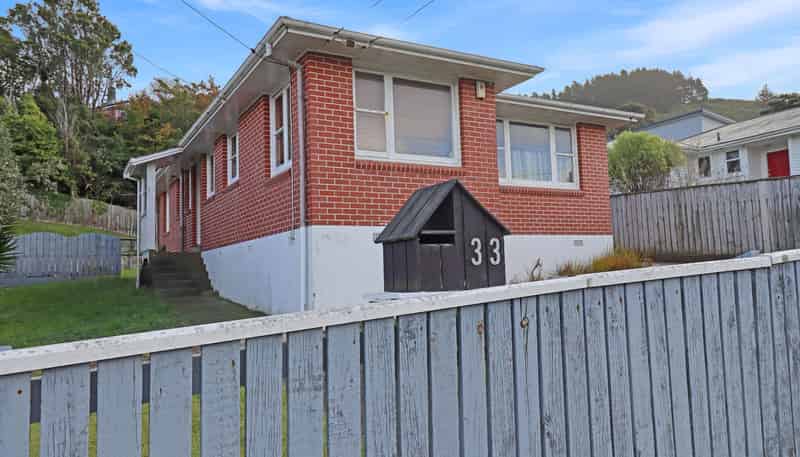 33 Victory Crescent , Tawa