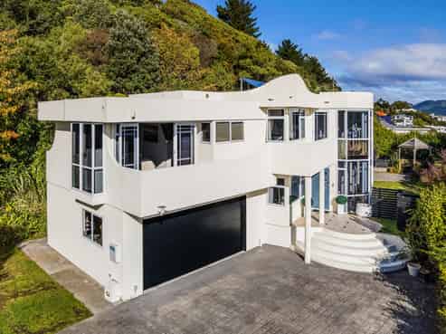 6 Iona Place, Papakowhai