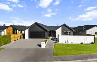 8 Redhaven Rise, Netherby