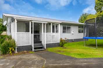 14 Shearwater Street, One Tree Point