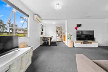 14 Shearwater Street, One Tree Point
