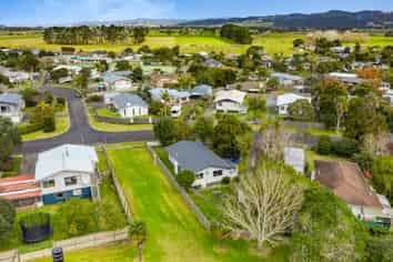 14 Shearwater Street, One Tree Point
