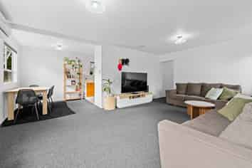 14 Shearwater Street, One Tree Point