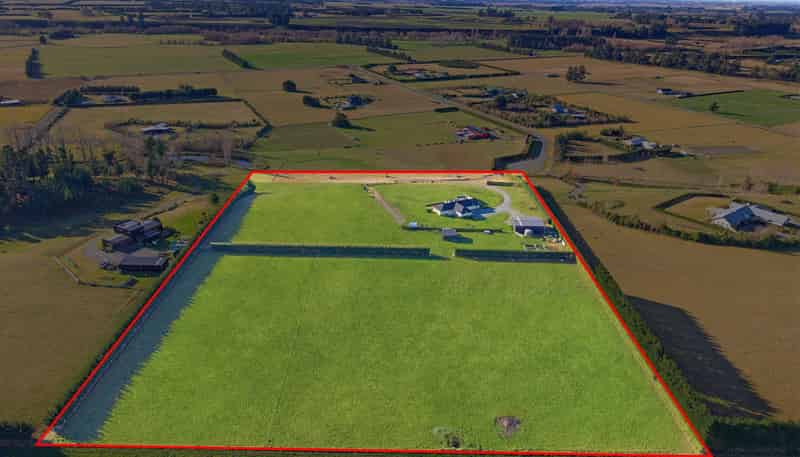 14 Hayfield Terrace, Cust
