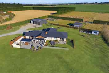 14 Hayfield Terrace, Cust