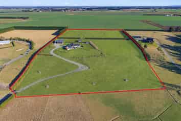14 Hayfield Terrace, Cust
