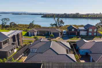 34 Tahuna Minhinnick Drive, Glenbrook