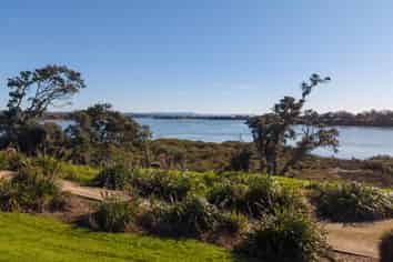 34 Tahuna Minhinnick Drive, Glenbrook