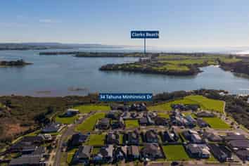 34 Tahuna Minhinnick Drive, Glenbrook