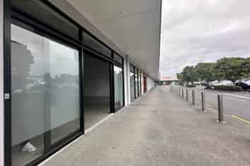 PRIME HIGH STUD RETAIL / ENTERTAINMENT
