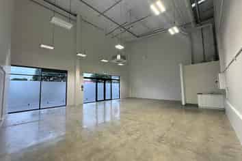 PRIME HIGH STUD RETAIL / ENTERTAINMENT
