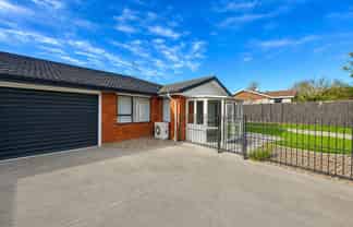 6B Pyatt Place, Redwood