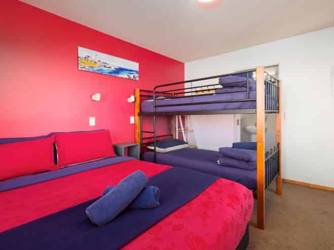 Dusky lodge backpackers investment opportunity