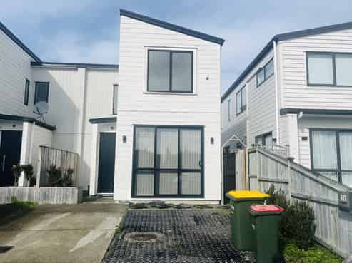 36 Minhas Rd, Takanini