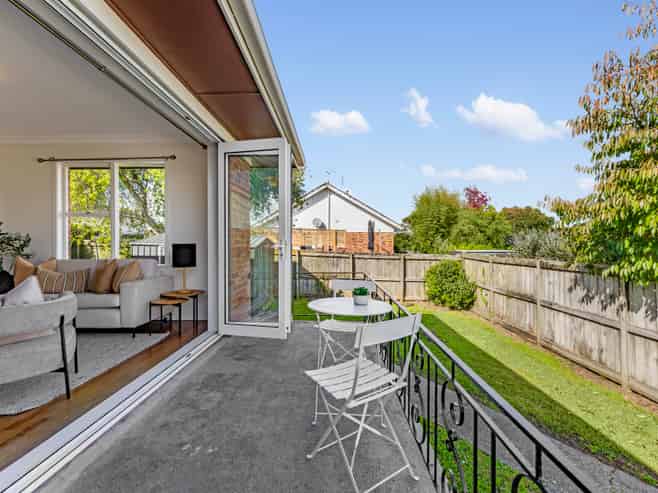4/6 Edison Place, Saint Heliers