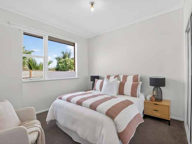 4/6 Edison Place, Saint Heliers