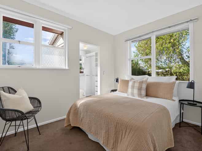 4/6 Edison Place, Saint Heliers