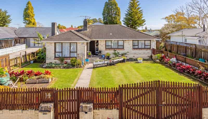 14 Grove Road, Papakura