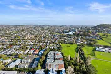 220/4 Wagener Place, Mount Albert