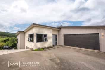 29 McEwen Crescent, Riverstone Terraces