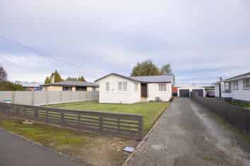 16 Great North Road, Winton