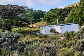 512 South Makara Road, Makara