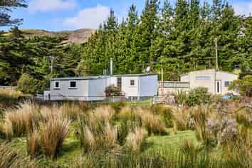 512 South Makara Road, Makara