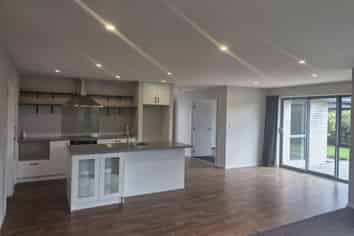 15A Frederick Place, Whalers Gate