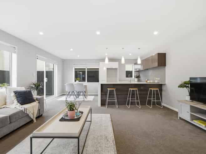 2/505 Madras Street, Saint Albans
