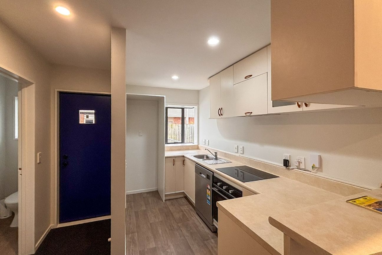 Three Bedroom Townhouse, New Carpet & Quality Appliances! – pohled 3