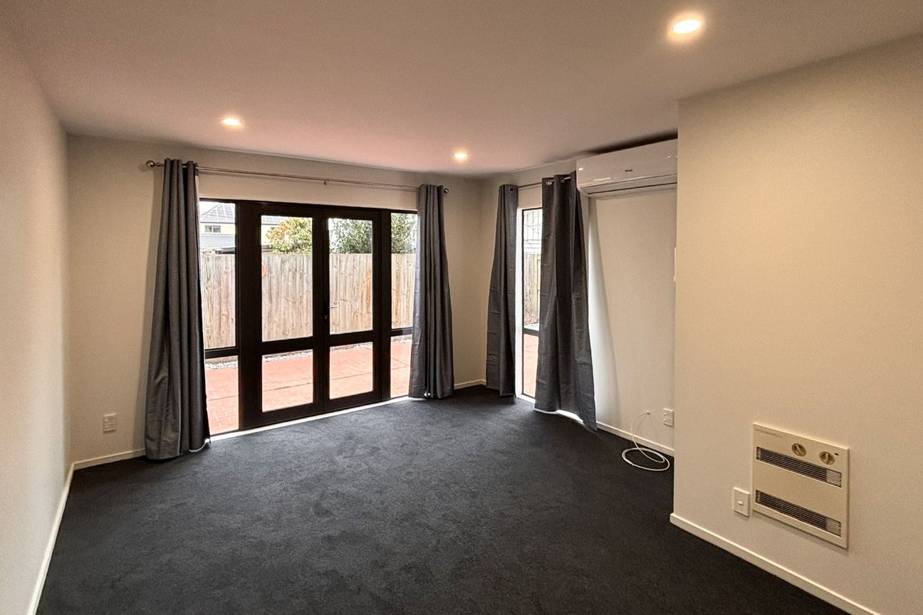 Three Bedroom Townhouse, New Carpet & Quality Appliances! – pohled 5
