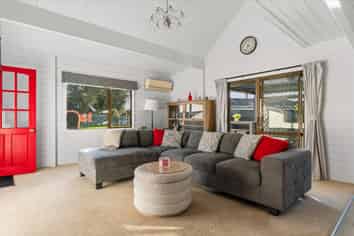 62C Poike Road, Hairini