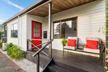 62C Poike Road, Hairini