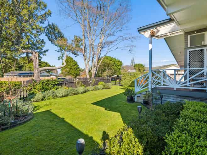 12 Chibnall Place, Conifer Grove