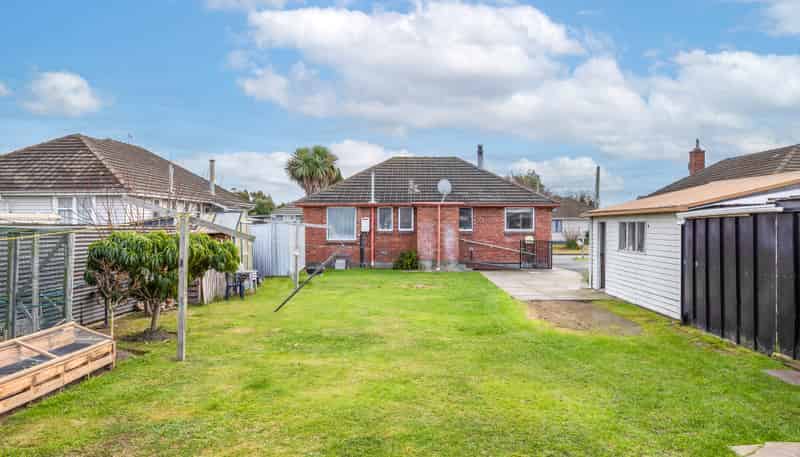 25 Avro Crescent, Hornby