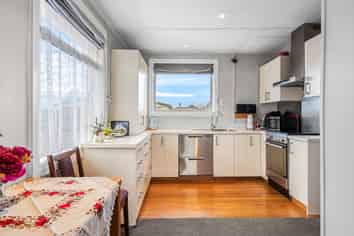 25 Avro Crescent, Hornby