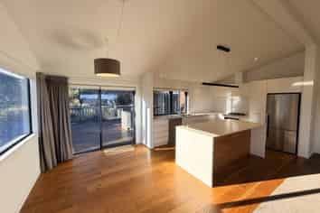 220 Karetai Road, Highcliff
