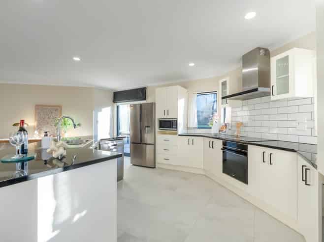 87 Te Wharau Drive, Greenhithe