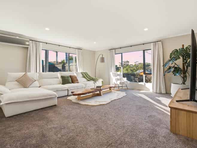 87 Te Wharau Drive, Greenhithe