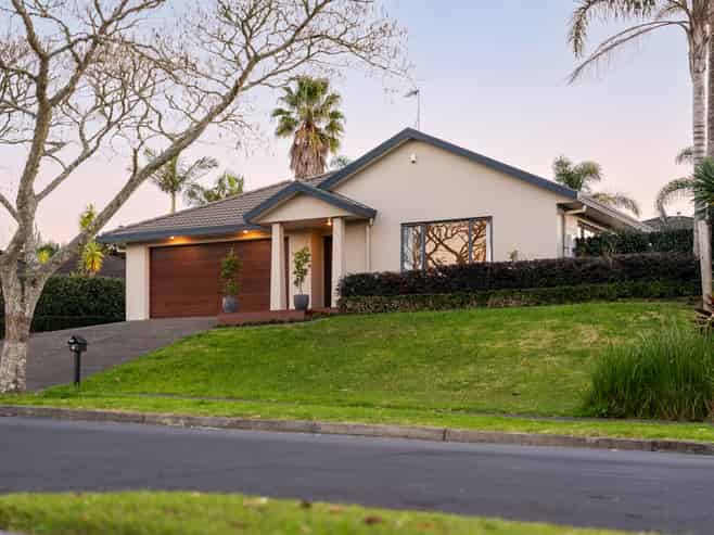 87 Te Wharau Drive, Greenhithe