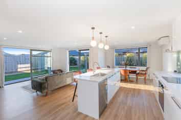 25 Gemstone Place, Rolleston
