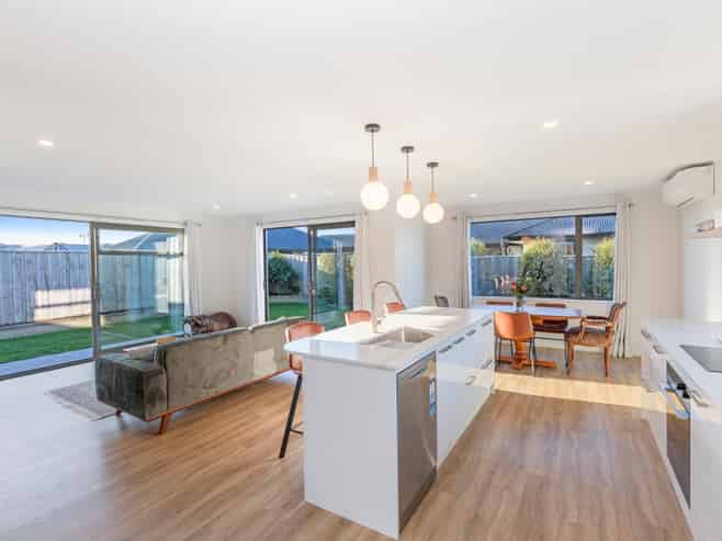 25 Gemstone Place, Rolleston