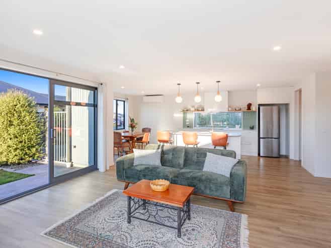 25 Gemstone Place, Rolleston