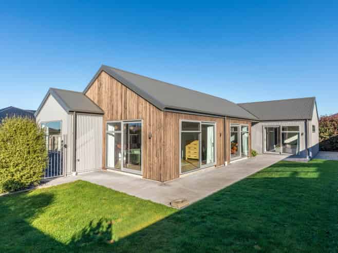 25 Gemstone Place, Rolleston