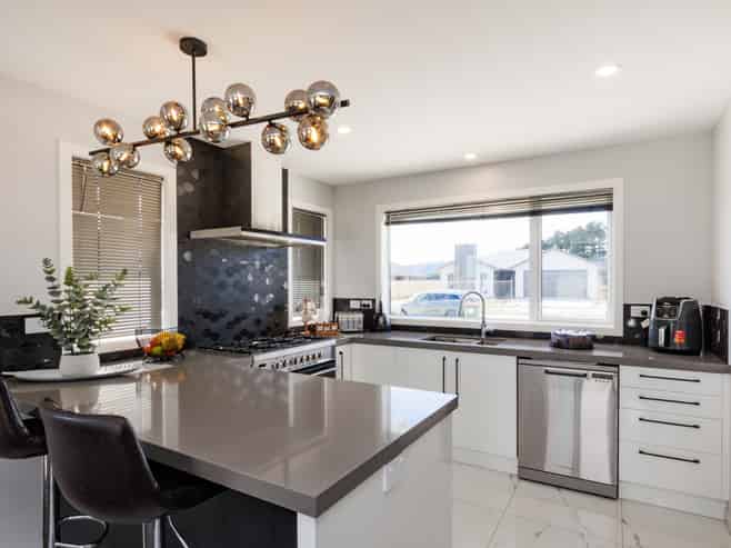47 Atlantic Drive, Fitzherbert