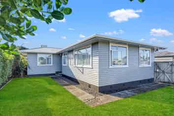 24 Lee Street, Castlecliff