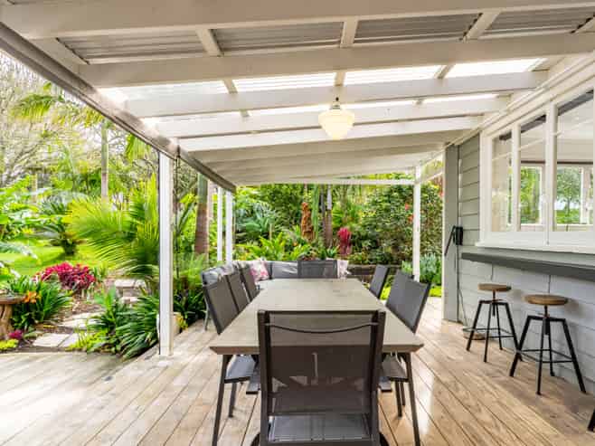 330 Franklin Road, Paparoa