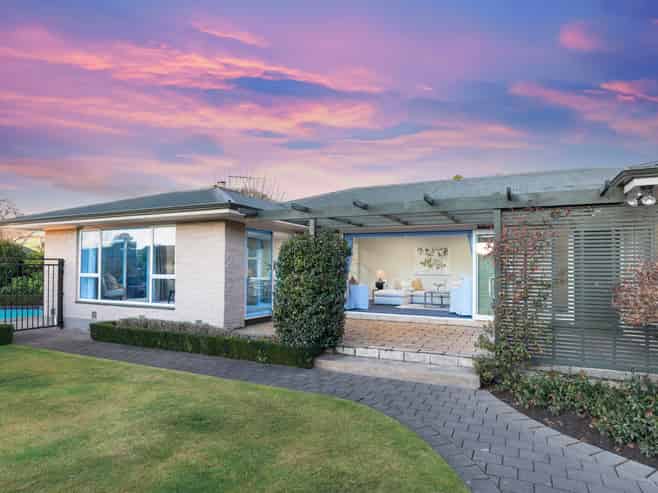 17 Ilfracombe Place, Burnside