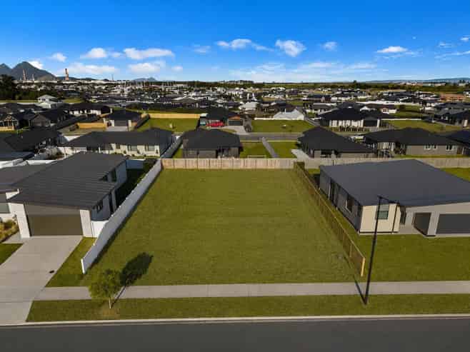 21 Te Piriti Road, One Tree Point